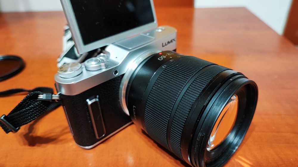 Panasonic Lumix GX 880 kit 12-60 cu accesorii