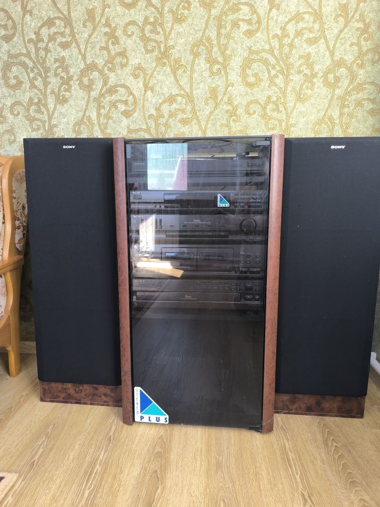 Продам музыкальный центр sony imperator.