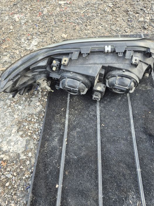 Оригинални Фарове за Волво В70 2001- 2006г