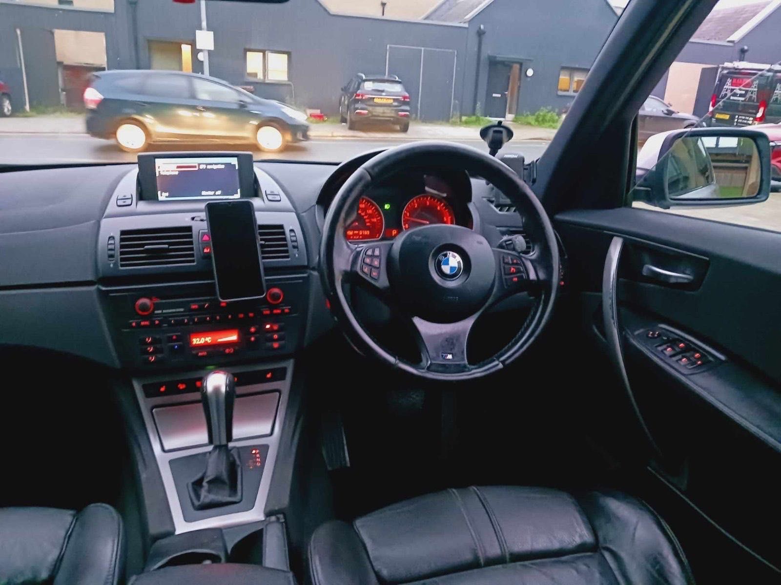 Продава на части, BMW X3