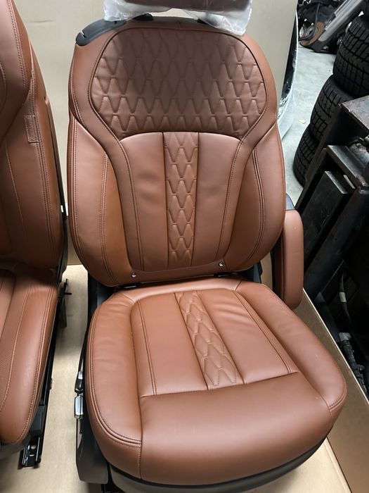 Bmw X7 G07 LCI комплект седалки 6 местен
