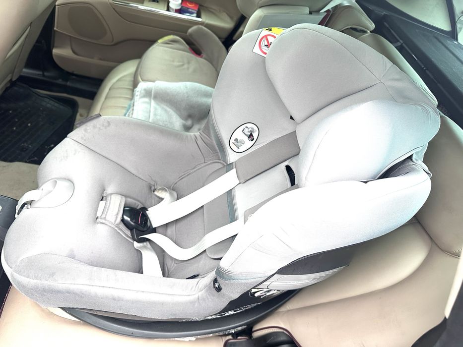 Scaun auto Cybex Sirona S i-Size rotire 360 0-18 kg cu prindere izofix