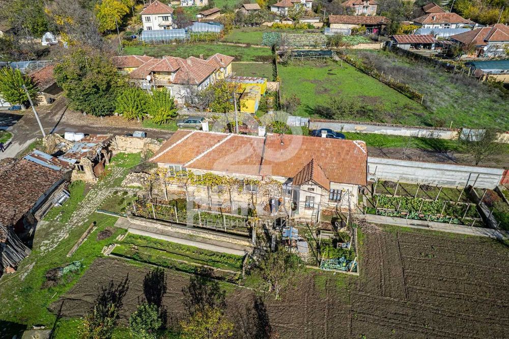 Продава се Къща в с. Драганово, Област Велико Търново - 144 кв.м за 500 €/кв.м - Снимка #12