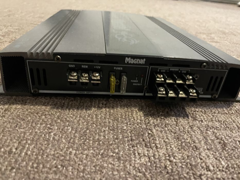 Statie auto Magnat tribal X four