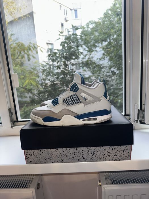 Jordan 4 Military Blue(2024)