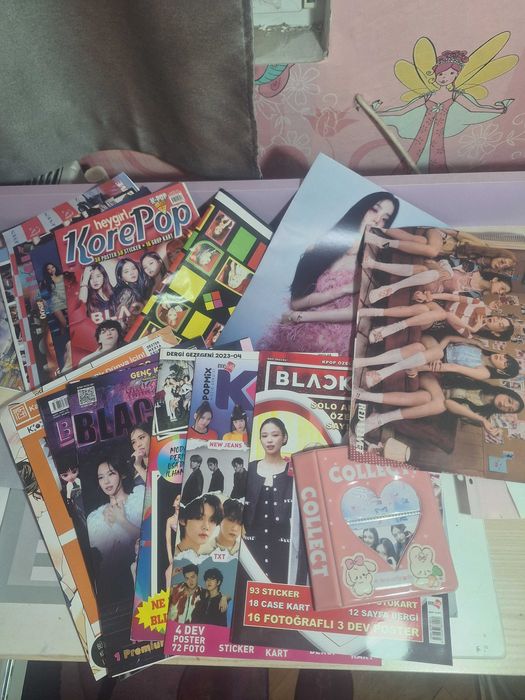 K-POP списания, класьор и плакати