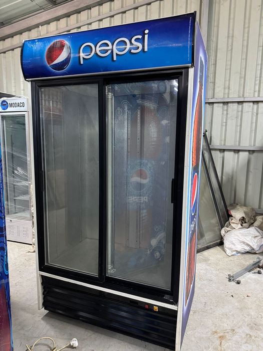 Vitrina frigorifică verticală dublă