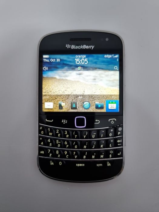 Blackberry 9900 Bold.