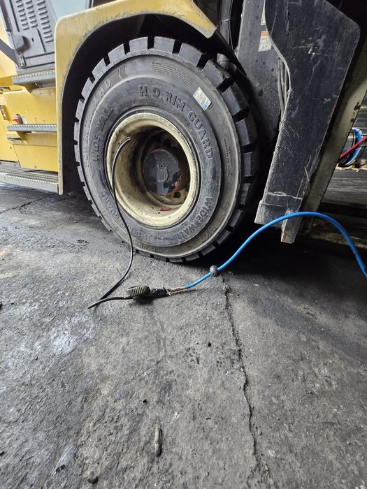 Servicii vulcanizare mobila Lumina pentru dube , camioane , utilaje