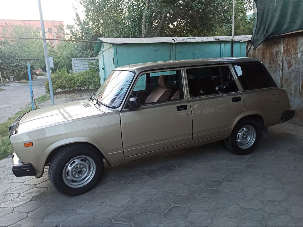 Лада срочний сотилади