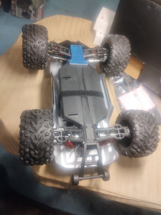 Hosim 1:10-68KMH безчеткови RC автомобили за възрастни, високоскоростн