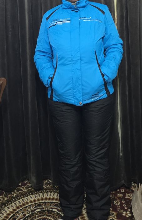 Горнолыжный и для прогулок.Женский