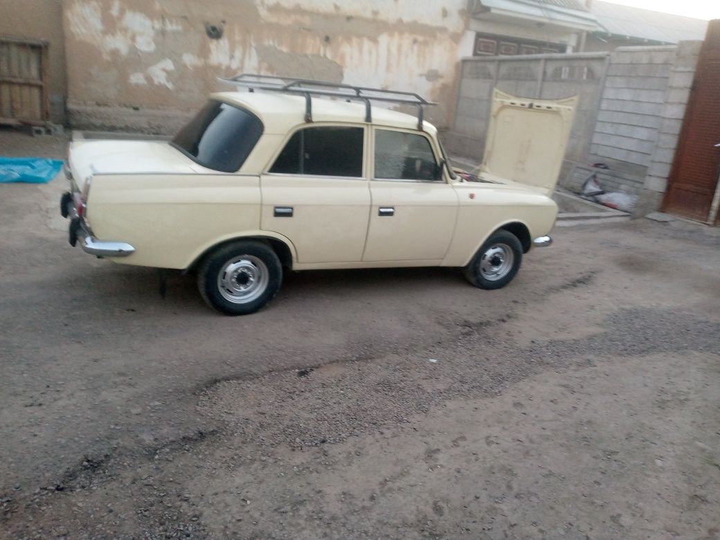 Москвич 412 сотилади