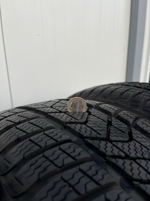 Зимни гуми Pirelli sottozero 3 215/65/17