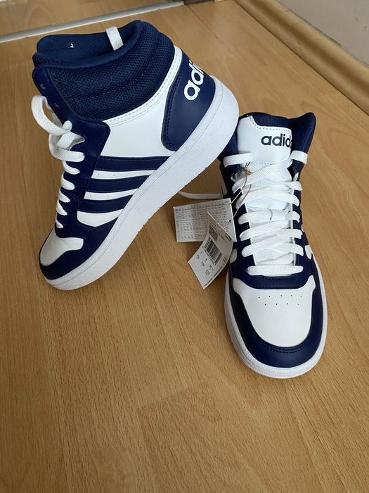 Adidas hoops  marime 30 32 35 37 38
