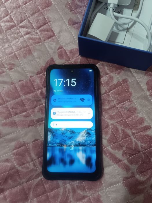 Продам телефон khan j8