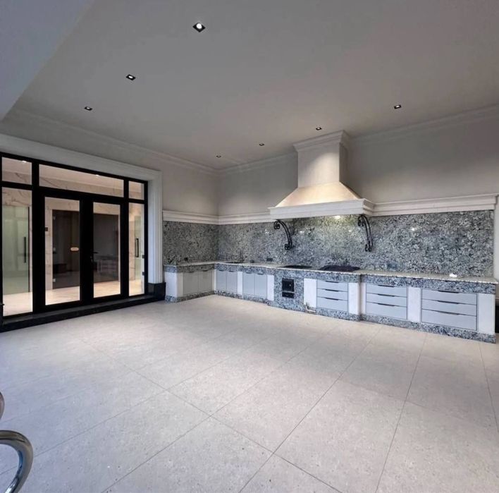 Дом 5 соток 6 комнат 750 м² Сауна ; Бассейн