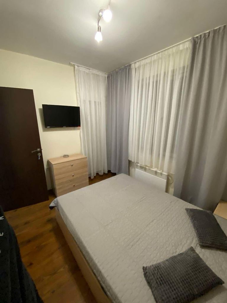 Дава се под наем Тристаен апартамент в Пловдив, Южен - 54 кв.м за 350 € - Снимка #3