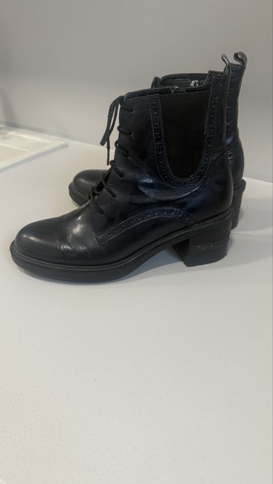 Tъмно сини боти естествена кожа