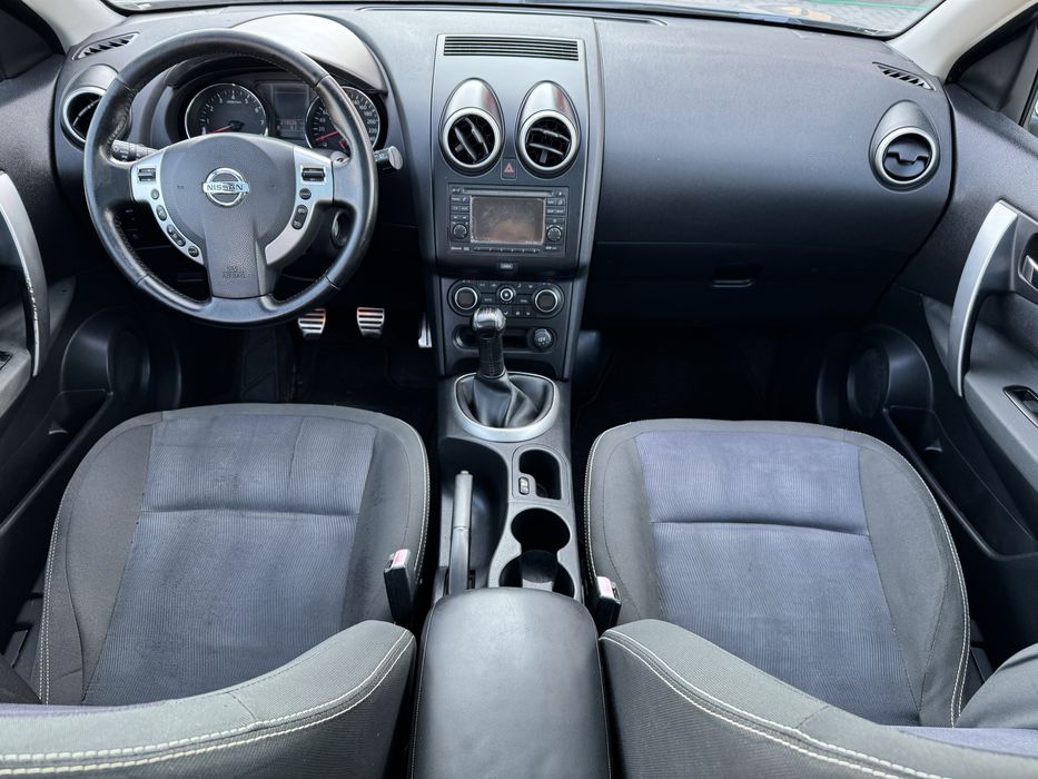 Nissan Qashqai 1.6i 117к.с N-Tech / FULL / Navi 360 / Panorama