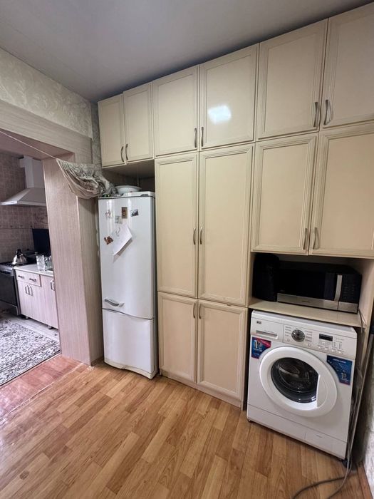 Аренда хорошая 3-х комнатная на массиве БУЗ -2( ЭКО базар)