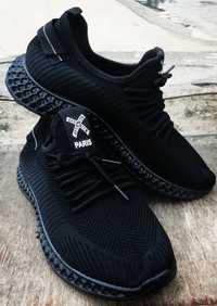 Кроссовки новые чёрные