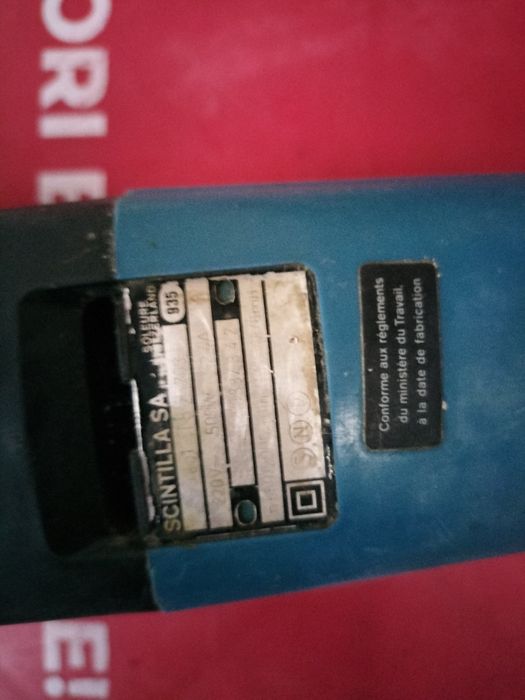 Bormașină Bosch sculă robustă