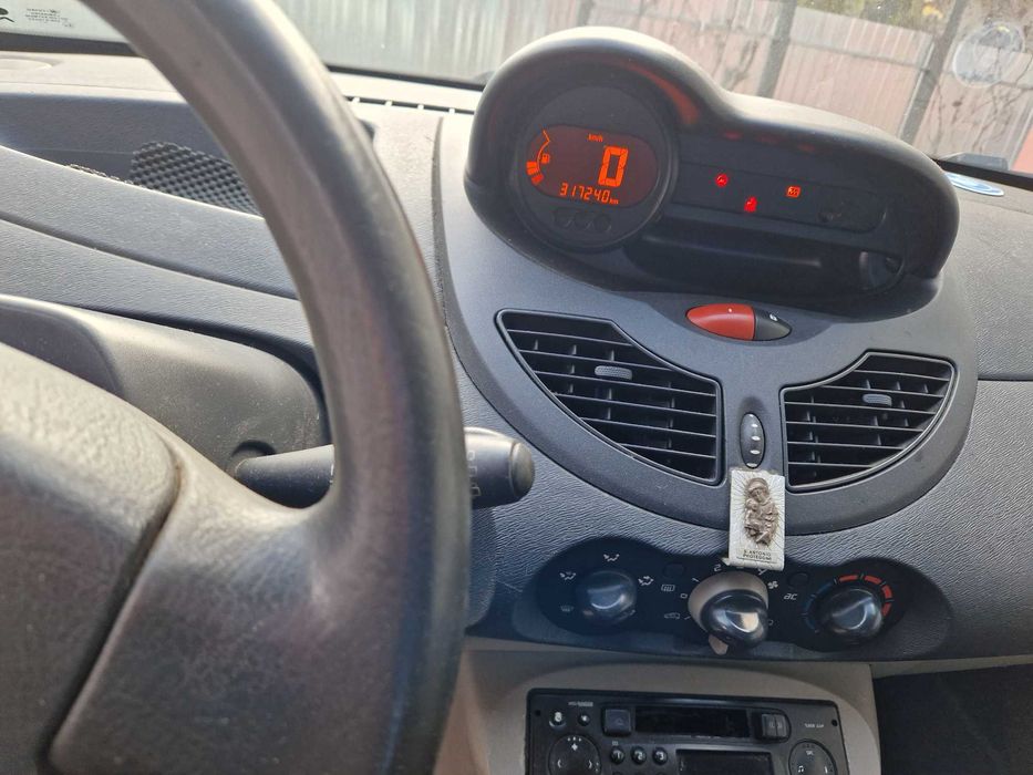 Vand autoturism renault twingo