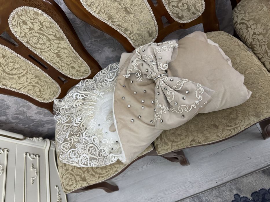 Комплект на выписку тёплый состояние идеальное