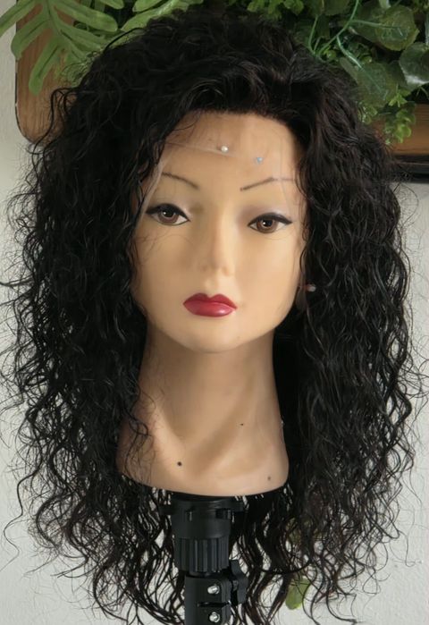 Перуки от естествена коса