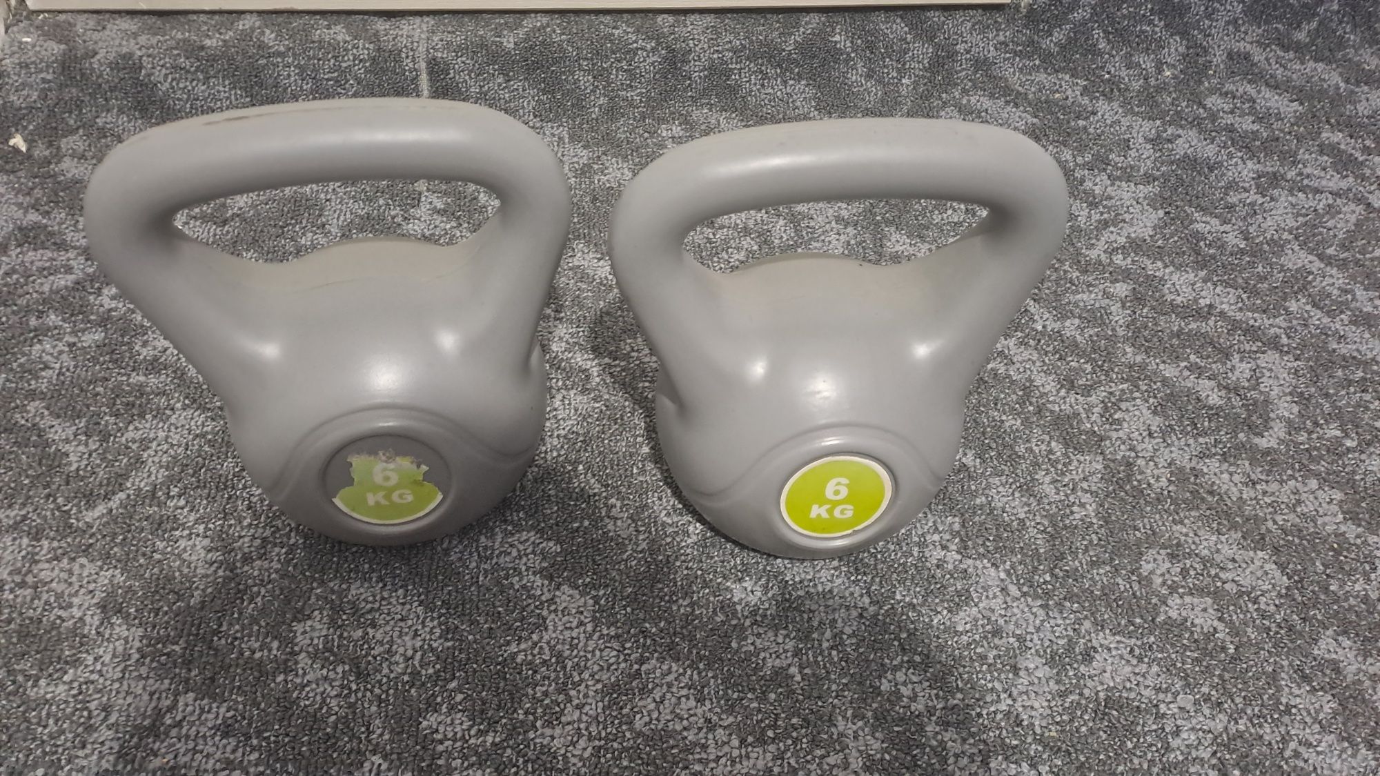 Vând gantere set 6 kg
