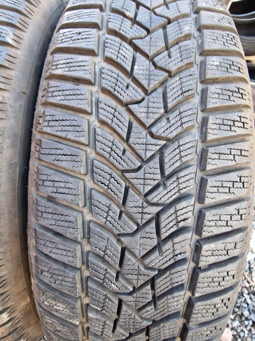 Anvelope 215/60R16 marca Dunlop, DOT 2022,8 mm, M+S