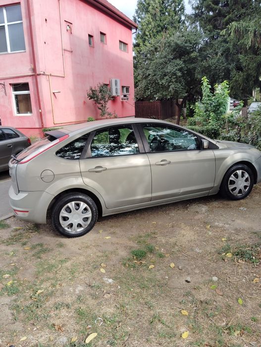 Vând Ford focus 1.4 benzina.sau schimb cu ceva diesel