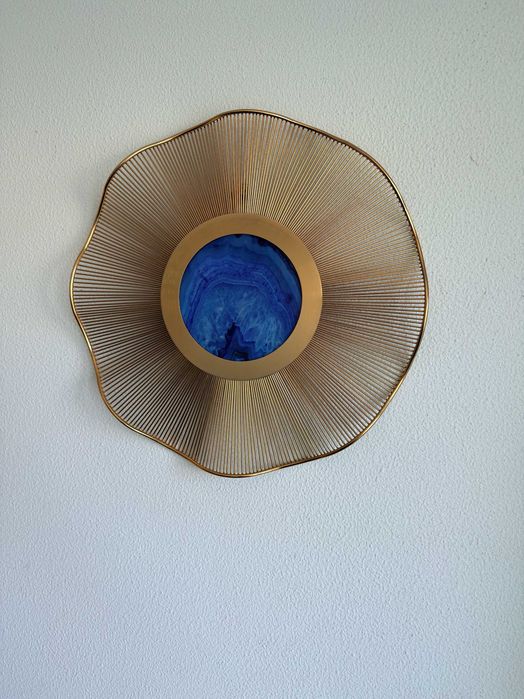 Decoratiuni agatate pe perete