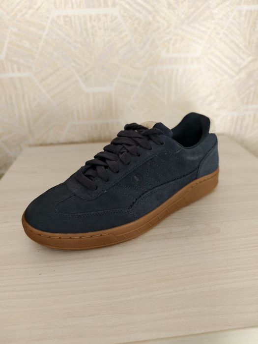 Продам новую обувь от бренда Clarks размер 41 дёшево