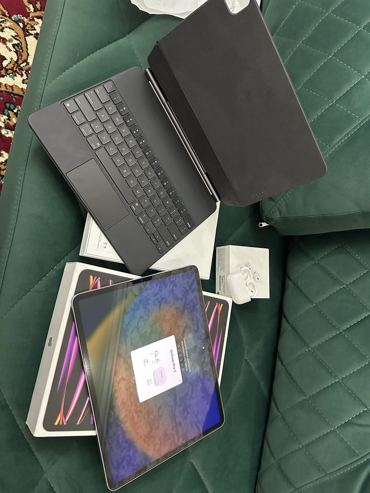 Ipad Pro 12.9 M2 256 GB Wi-Fi+Cellular + magic cayboard + наушник