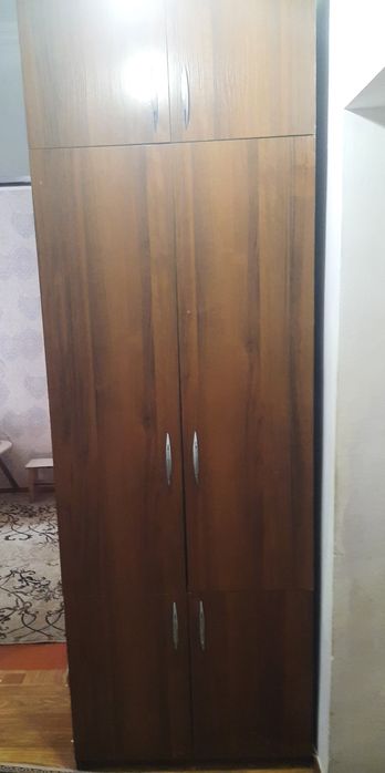 Прихожая 90х2.4. 8тыс. Сундук 5 тыс