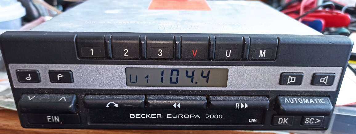 Radio casetofon Becker EUROPA 2000 BE1100 Mercedes W201 W123 W124 W126
