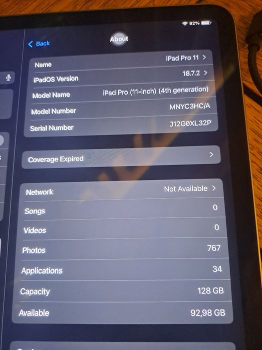 Продавам M2 iPad Pro 11" (4th Gen) Wi-Fi+Cellular
