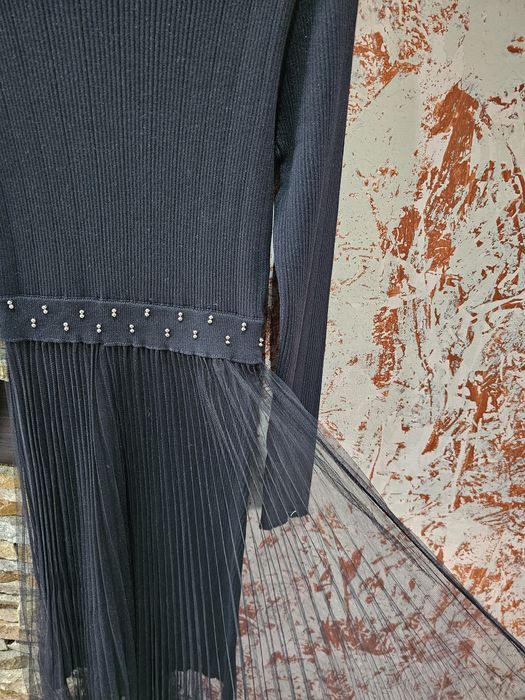 Дълга черна рокля