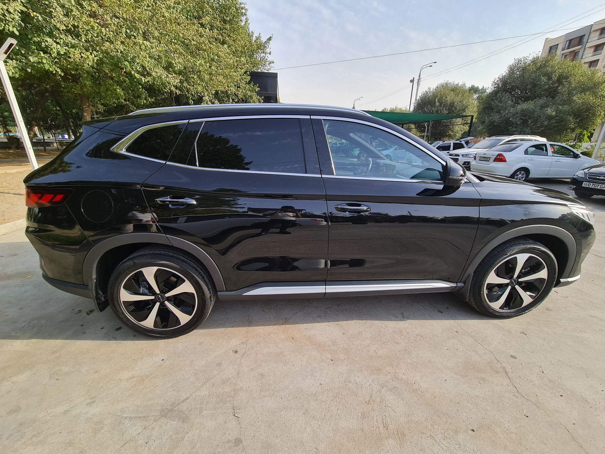 Byd song plus gibrit 1100km yuradi