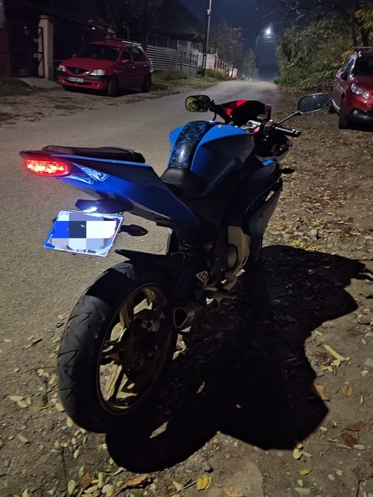 Yamaha yzf r125 2010