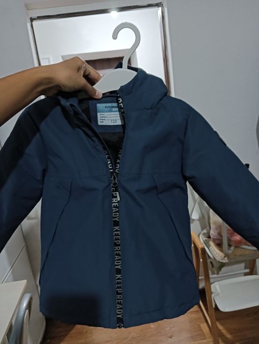 Осень зима куртка 122 новая