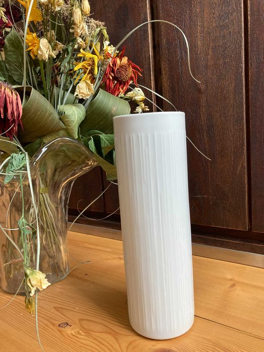 Vaza inalta portelan alb Wallendorf 1764 alba design stilnovo moderna