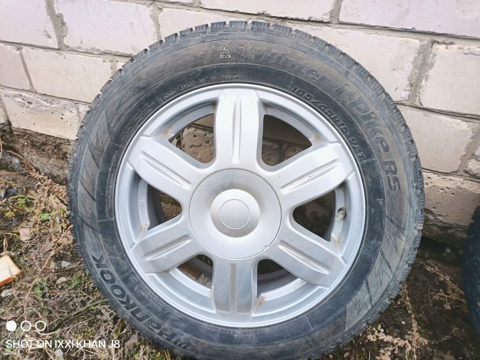 Продам диски с резиной комплект
