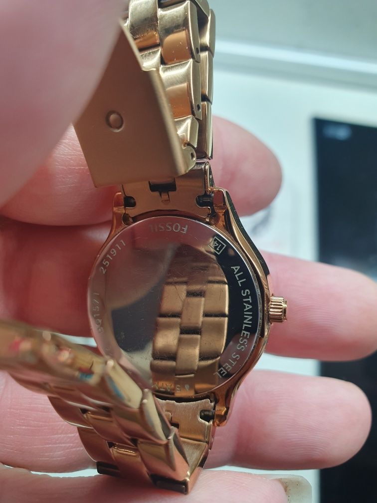 Часовник Fossil BQ1571