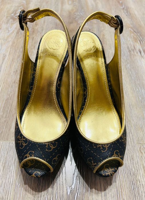 Sandale cu platforma Guess marimea 36 noi