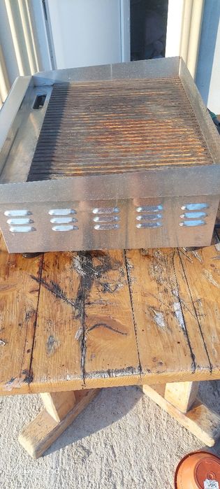 Gratar ,grill electric comercial