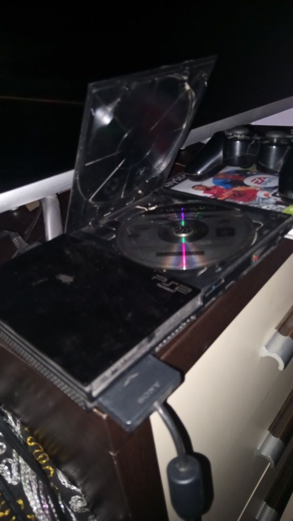Sony Playstation 2 slim.