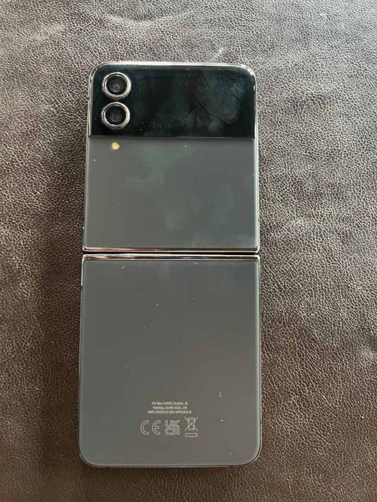 Самсунг Z flip 4